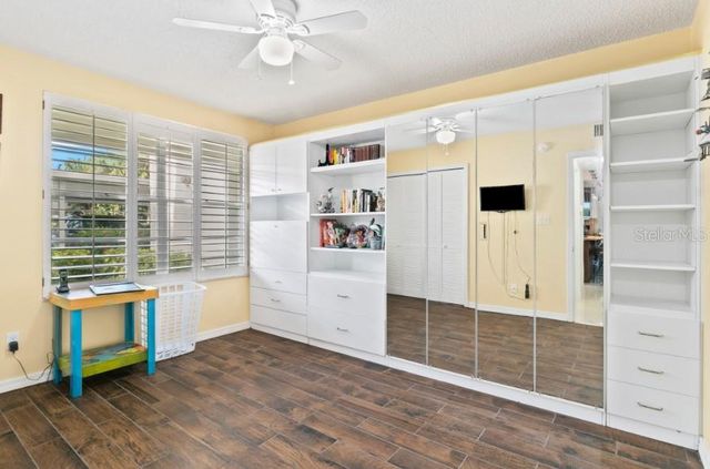 605 SUTTON PLACE 102, Longboat Key, FL 34228