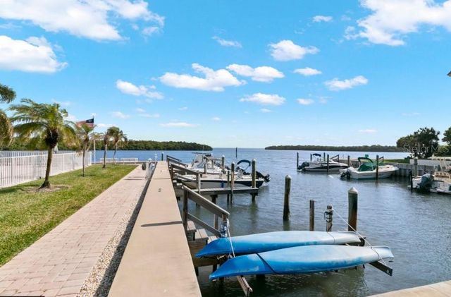 605 SUTTON PLACE 102, Longboat Key, FL 34228