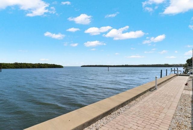 605 SUTTON PLACE 102, Longboat Key, FL 34228