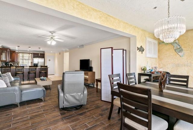 605 SUTTON PLACE 102, Longboat Key, FL 34228