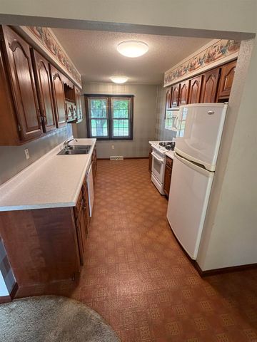 1200 NE 5th Street, Independence, IA 50644