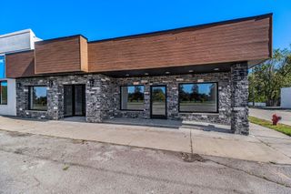 30118 WOODWARD Avenue, Royal Oak, MI 48073