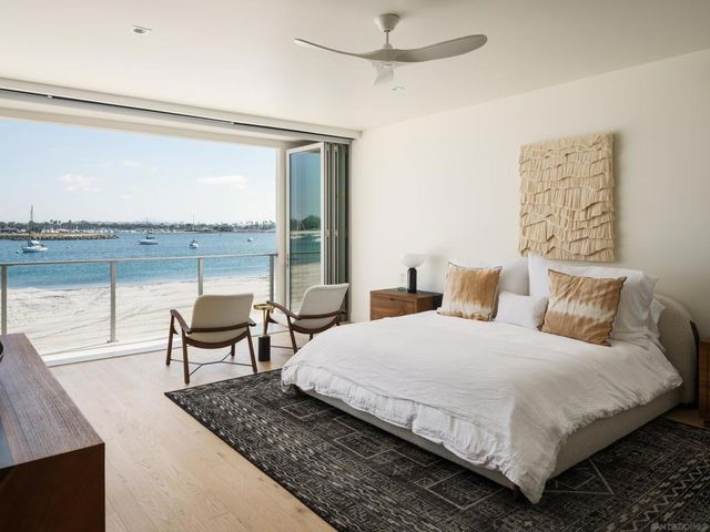 2841 Bayside Walk, San Diego, CA 92109