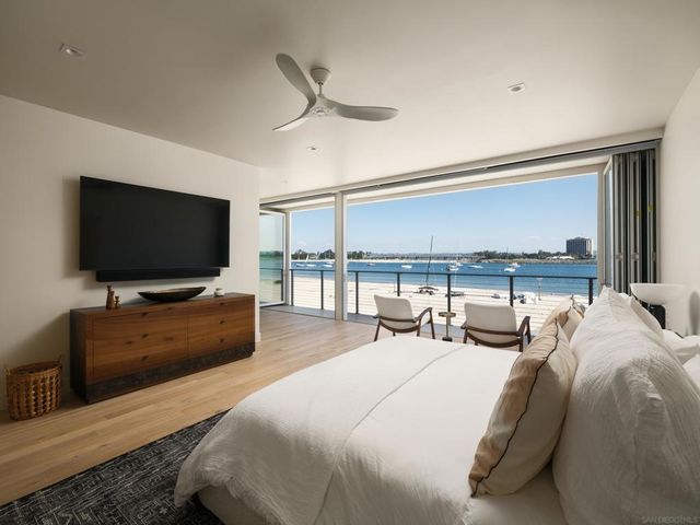 2841 Bayside Walk, San Diego, CA 92109