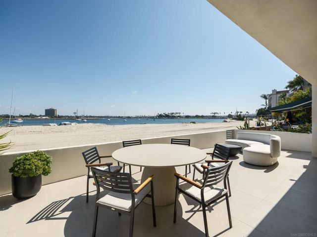 2841 Bayside Walk, San Diego, CA 92109