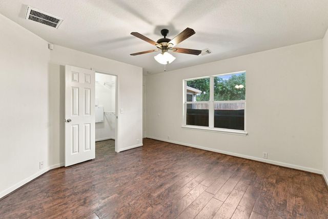 17438 Hoover Gardens Drive, Houston, TX 77095