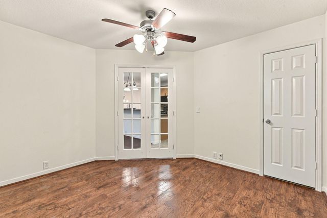 17438 Hoover Gardens Drive, Houston, TX 77095
