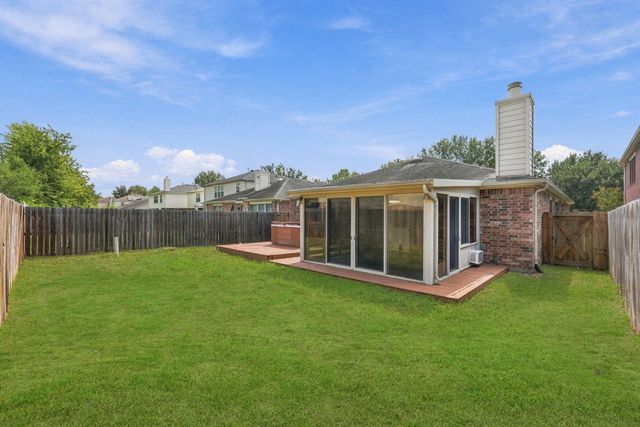 17438 Hoover Gardens Drive, Houston, TX 77095