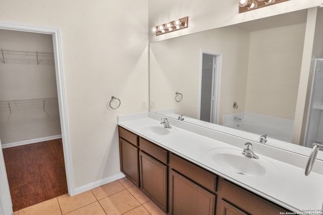 7010 Turnbow, San Antonio, TX 78252