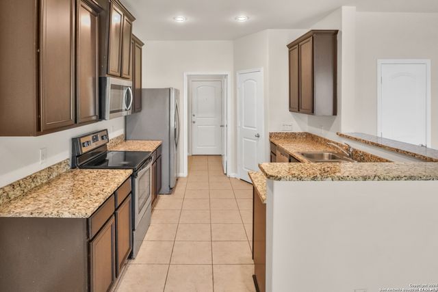 7010 Turnbow, San Antonio, TX 78252