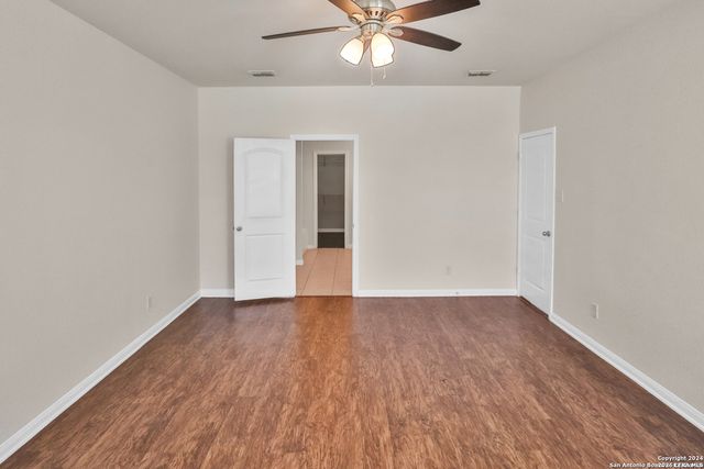 7010 Turnbow, San Antonio, TX 78252