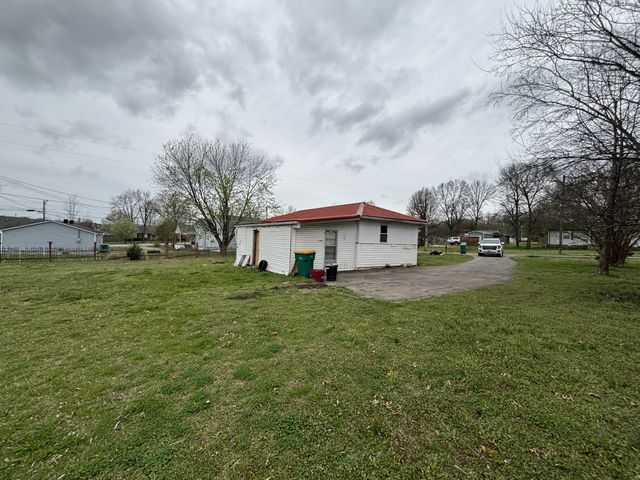 923 Walnut St, Lewisburg, TN 37091