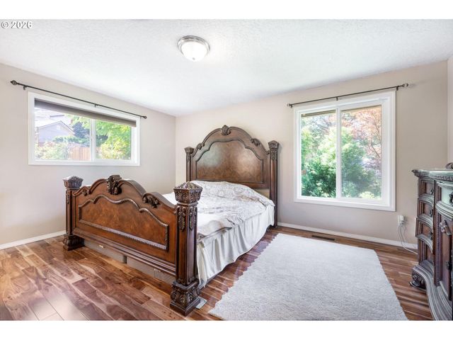 2530 Sw 23RD St, Gresham, OR 97080