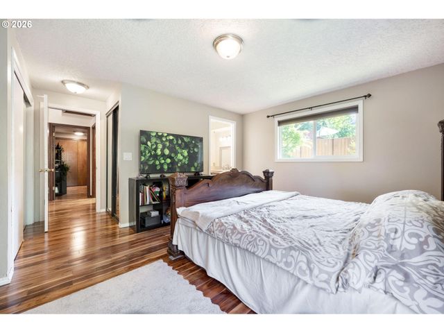 2530 Sw 23RD St, Gresham, OR 97080