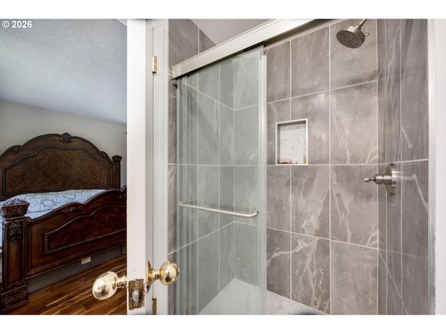 2530 Sw 23RD St, Gresham, OR 97080
