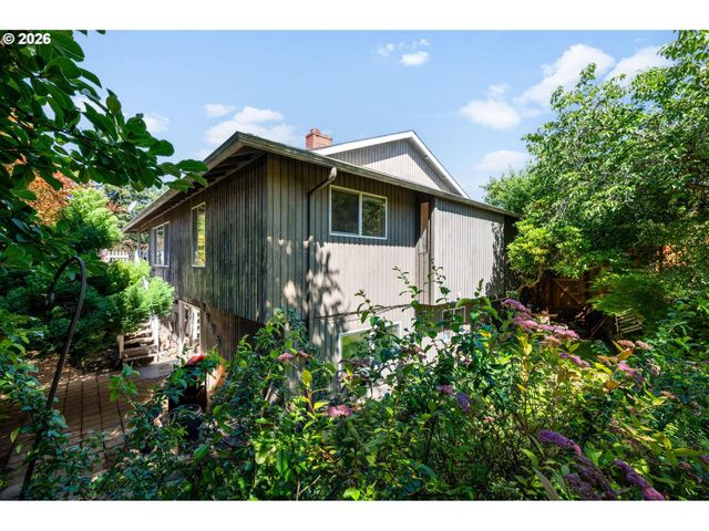 2530 Sw 23RD St, Gresham, OR 97080