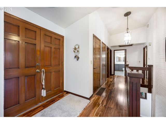 2530 Sw 23RD St, Gresham, OR 97080
