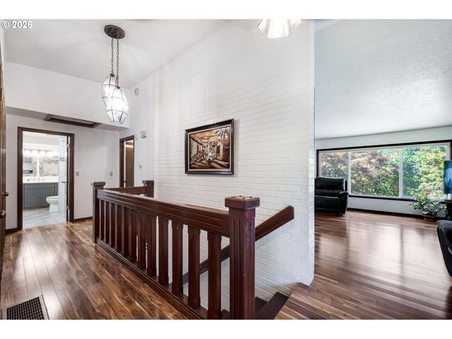 2530 Sw 23RD St, Gresham, OR 97080