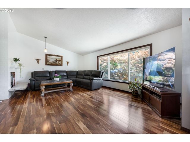 2530 Sw 23RD St, Gresham, OR 97080