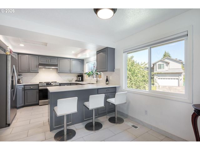 2530 Sw 23RD St, Gresham, OR 97080