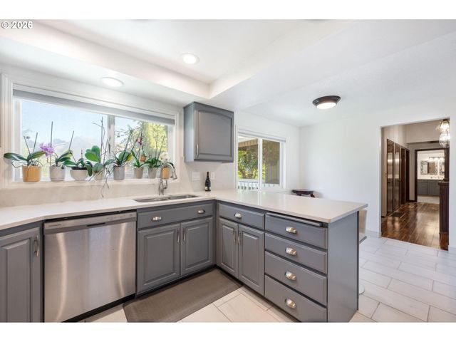 2530 Sw 23RD St, Gresham, OR 97080