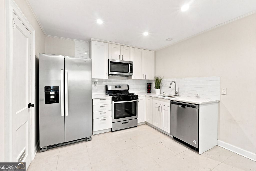 2248 Rugby Terrace, College Park, GA 30337 — photo 4