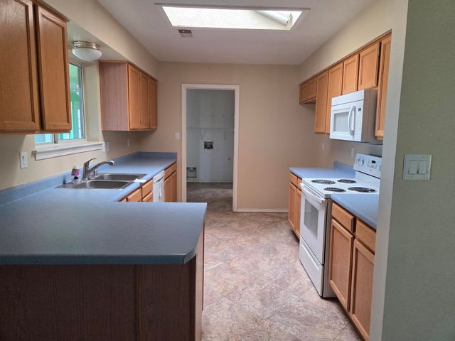 1200 Jean Place SE, Rio Rancho, NM 87124