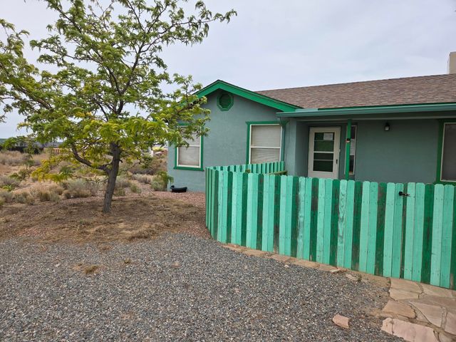 1200 Jean Place SE, Rio Rancho, NM 87124