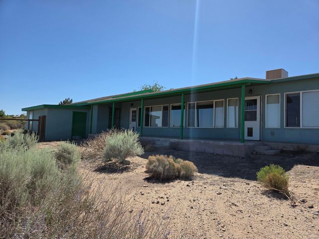 1200 Jean Place SE, Rio Rancho, NM 87124