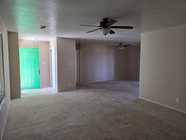 1200 Jean Place SE, Rio Rancho, NM 87124