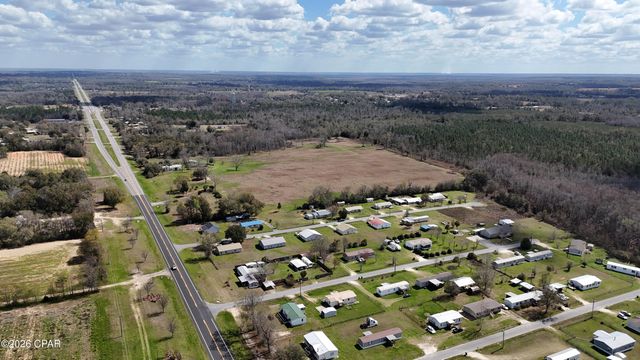 6775 U.S. Hwy 90, Grand Ridge, FL 32442