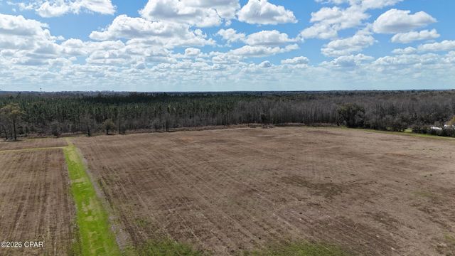 6775 U.S. Hwy 90, Grand Ridge, FL 32442