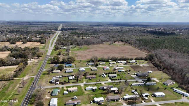 6775 U.S. Hwy 90, Grand Ridge, FL 32442