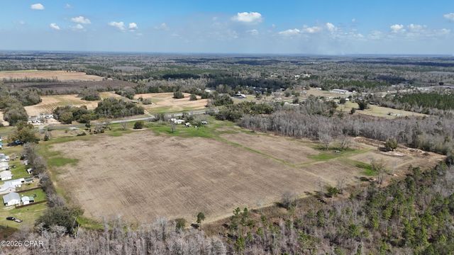 6775 U.S. Hwy 90, Grand Ridge, FL 32442