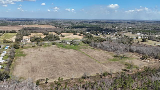 6775 U.S. Hwy 90, Grand Ridge, FL 32442