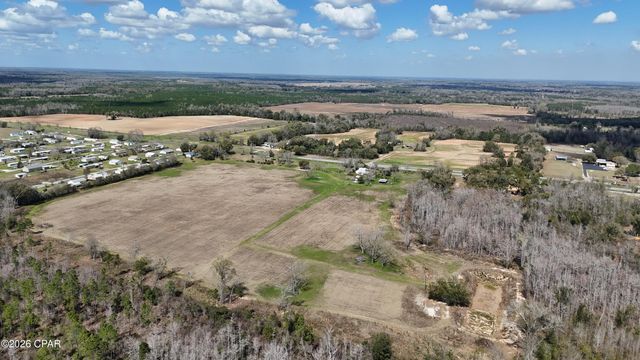 6775 U.S. Hwy 90, Grand Ridge, FL 32442