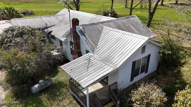 6775 U.S. Hwy 90, Grand Ridge, FL 32442