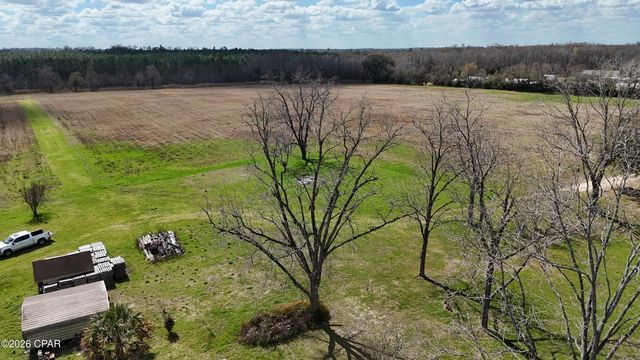 6775 U.S. Hwy 90, Grand Ridge, FL 32442