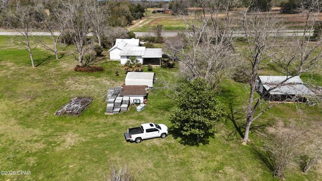 6775 U.S. Hwy 90, Grand Ridge, FL 32442