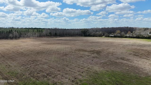 6775 U.S. Hwy 90, Grand Ridge, FL 32442