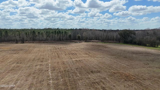 6775 U.S. Hwy 90, Grand Ridge, FL 32442