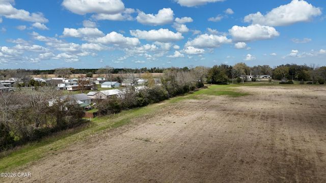 6775 U.S. Hwy 90, Grand Ridge, FL 32442