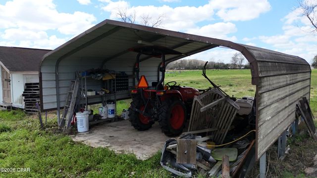 6775 U.S. Hwy 90, Grand Ridge, FL 32442