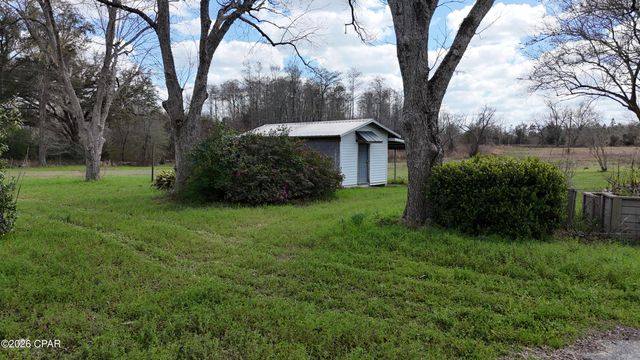 6775 U.S. Hwy 90, Grand Ridge, FL 32442