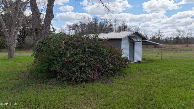 6775 U.S. Hwy 90, Grand Ridge, FL 32442