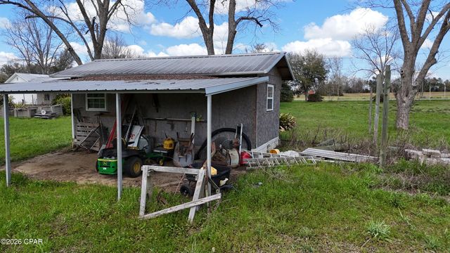 6775 U.S. Hwy 90, Grand Ridge, FL 32442