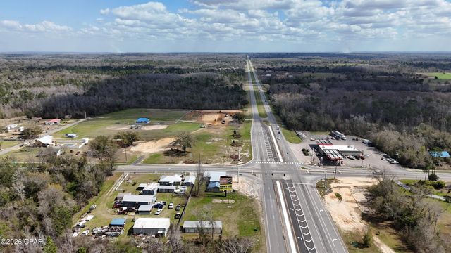 6775 U.S. Hwy 90, Grand Ridge, FL 32442