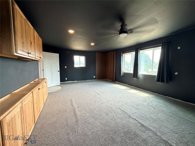 302 McEwen Drive, Belgrade, MT 59714
