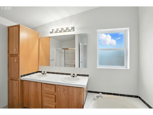 7509 Ne 53RD St, Vancouver, WA 98662