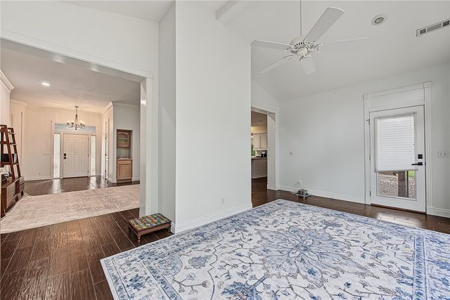 2 Banbury Lane, Bella Vista, AR 72714